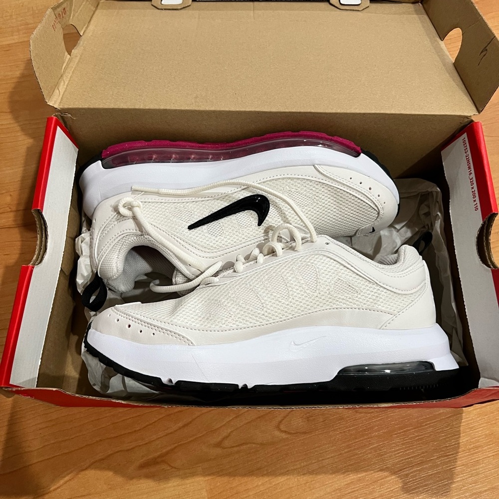 Nike Women’s Nike Air Max AP. Brand new in box. - Picture 2 of 3